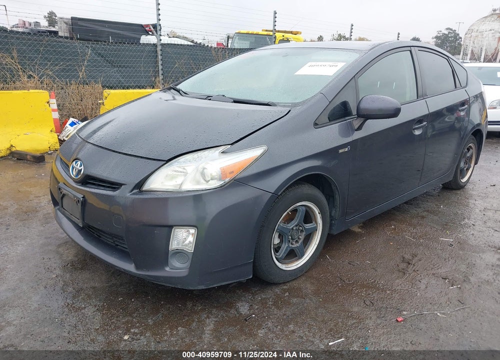 2011 TOYOTA PRIUS TWO VIN: JTDKN3DU6B1384436