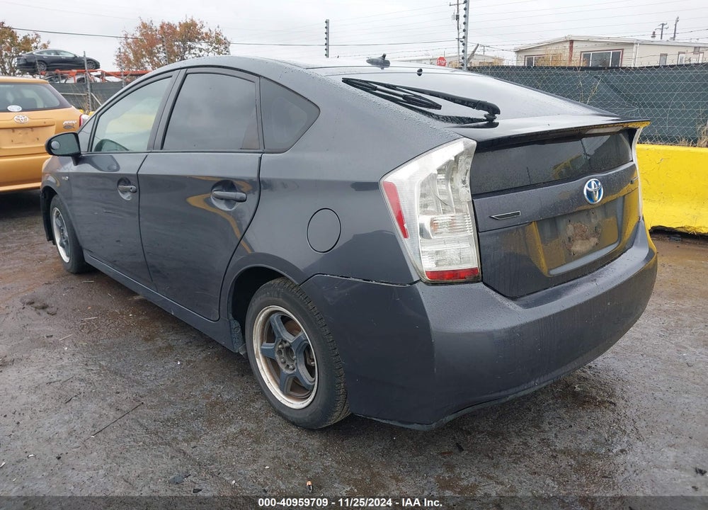 2011 TOYOTA PRIUS TWO VIN: JTDKN3DU6B1384436