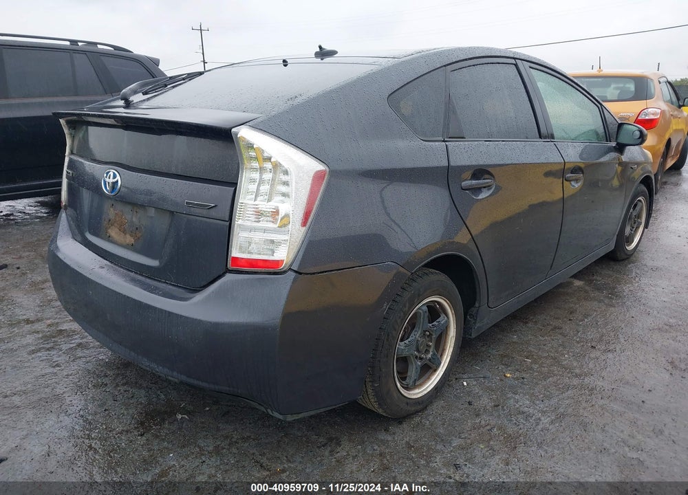 2011 TOYOTA PRIUS TWO VIN: JTDKN3DU6B1384436