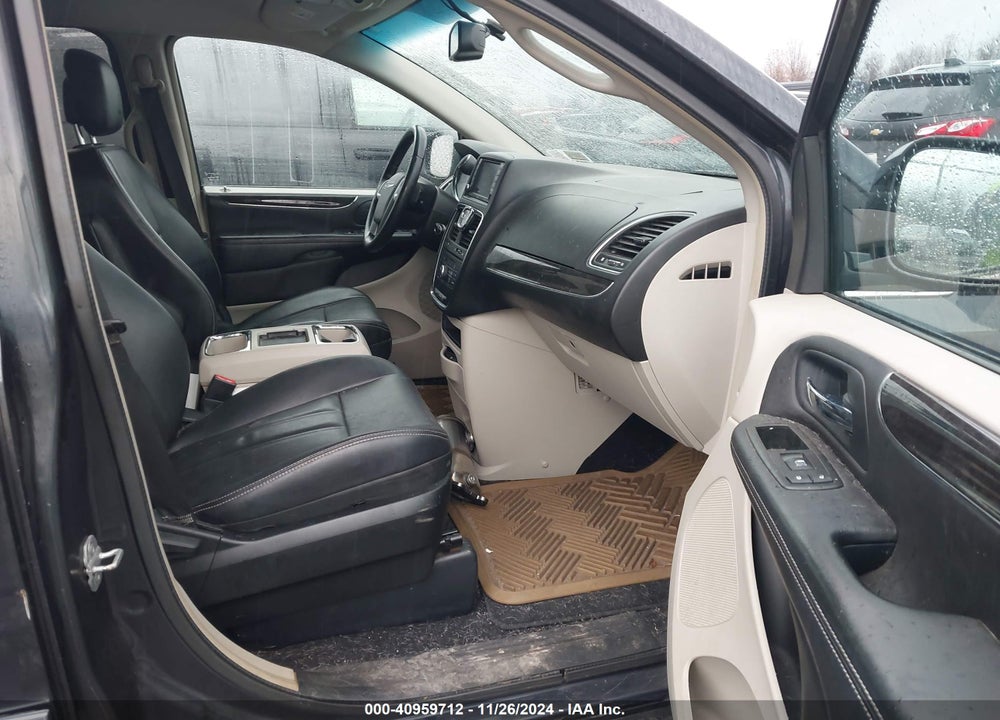 2013 CHRYSLER TOWN & COUNTRY TOURING VIN: 2C4RC1BG2DR605437