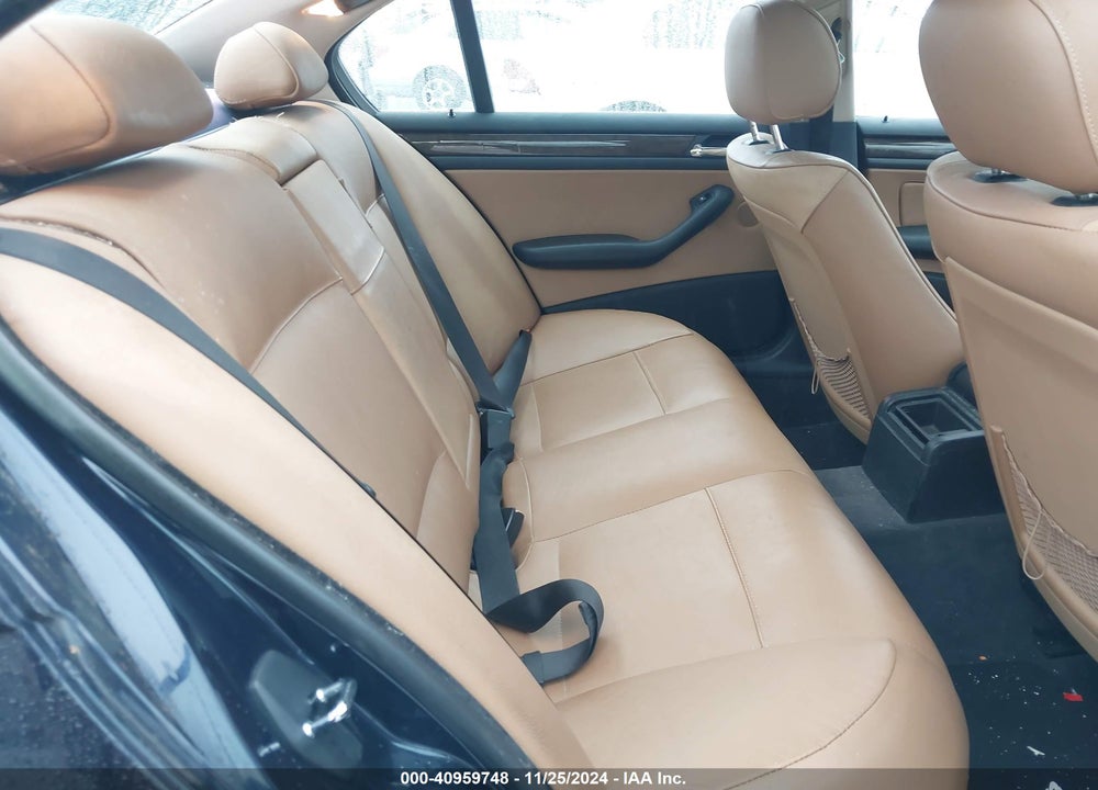 2002 BMW 330I VIN: WBAEV53432KM22688