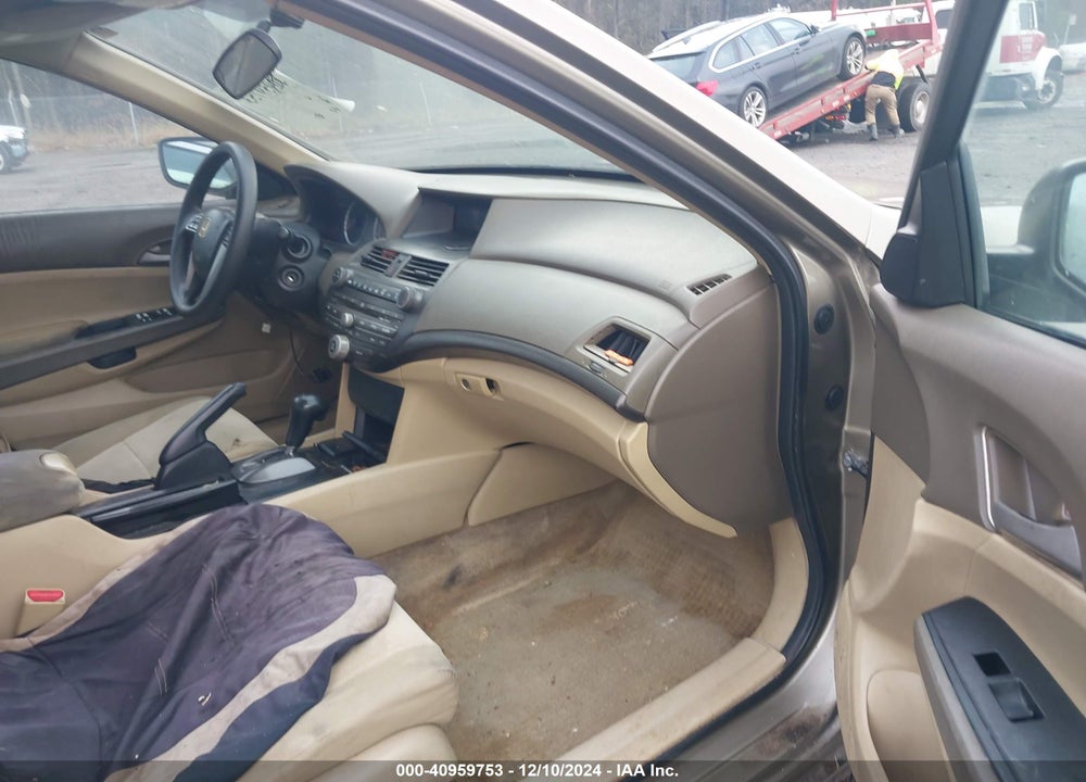 2010 HONDA ACCORD 2.4 LX VIN: 1HGCP2F33AA012887