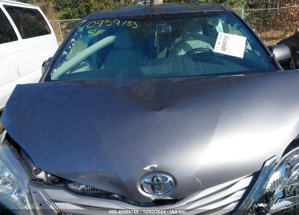 2015 TOYOTA SIENNA XLE 8 PASSENGER VIN: 5TDYK3DCXFS556647