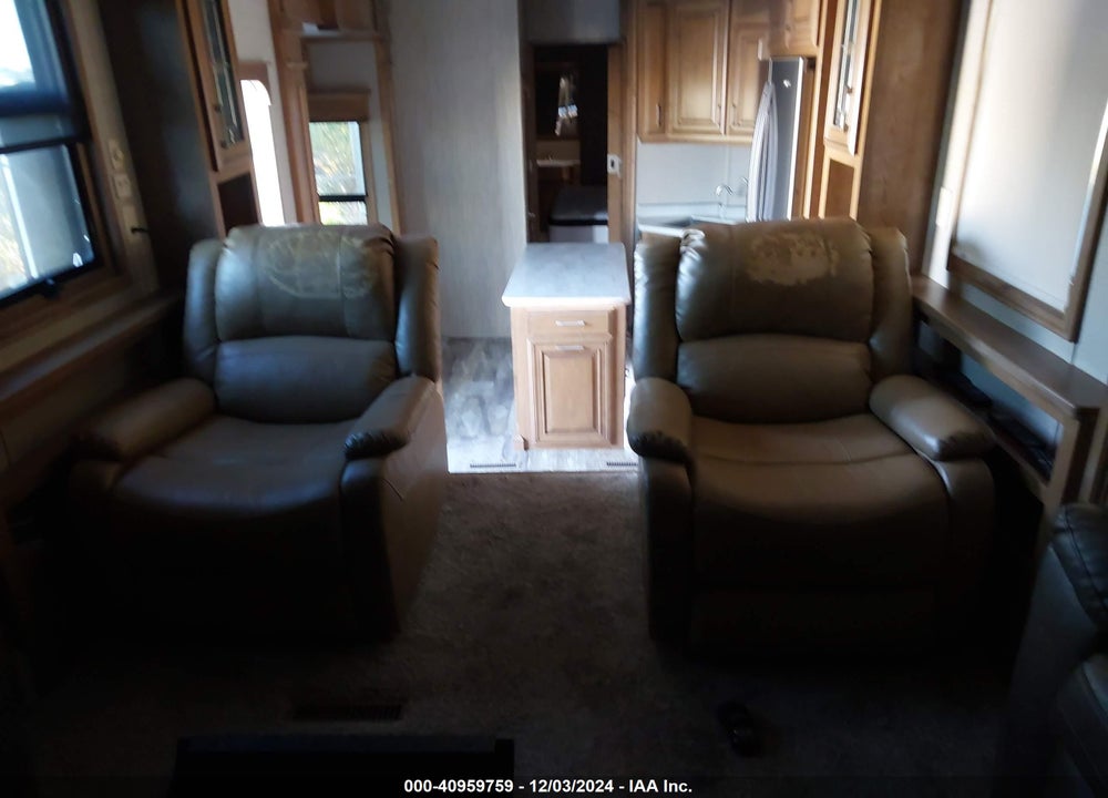 2019 DRV MOBILE SUITES VIN: 5KEAG4631K1383535