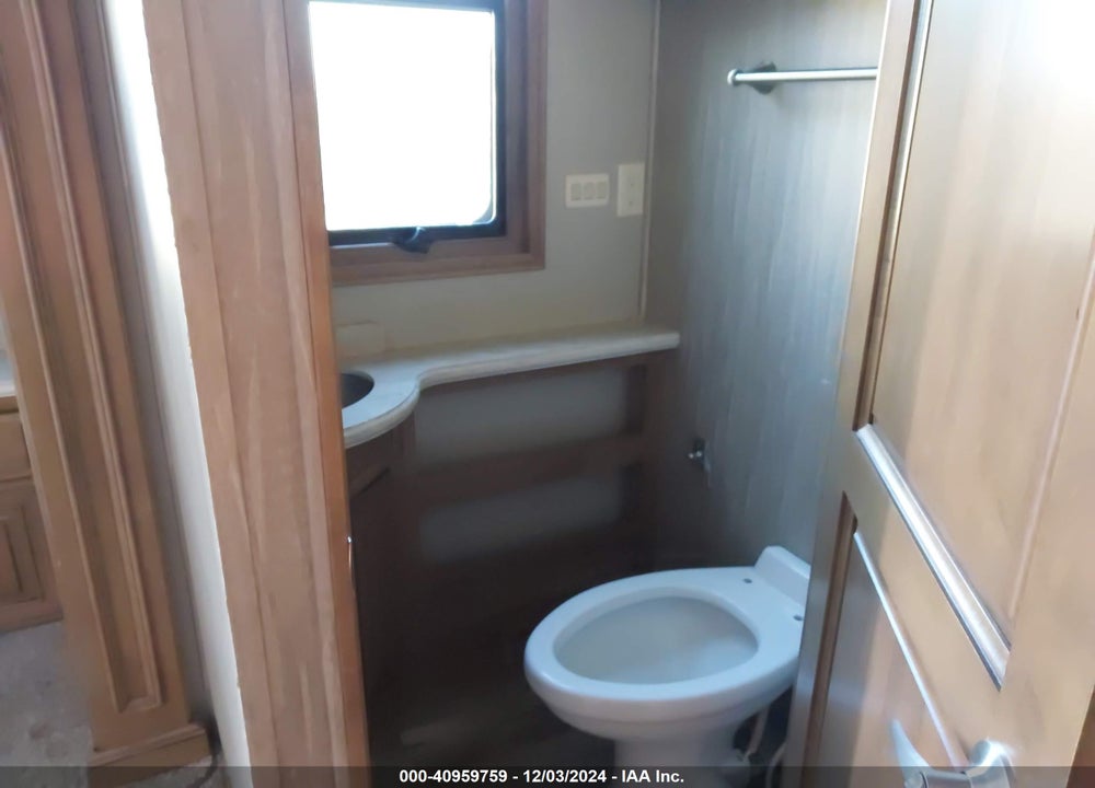 2019 DRV MOBILE SUITES VIN: 5KEAG4631K1383535