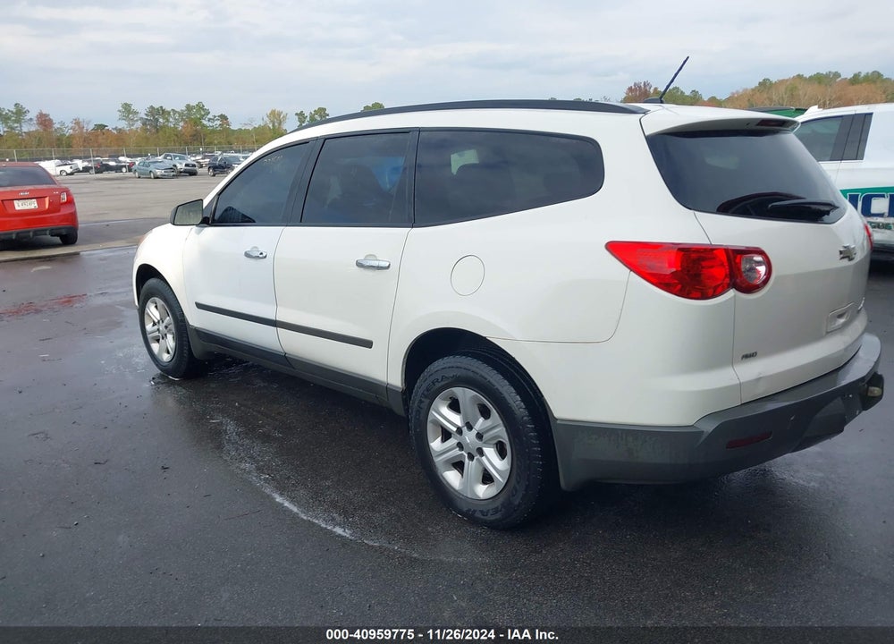 2012 CHEVROLET TRAVERSE LS VIN: 1GNKVFED3CJ221509
