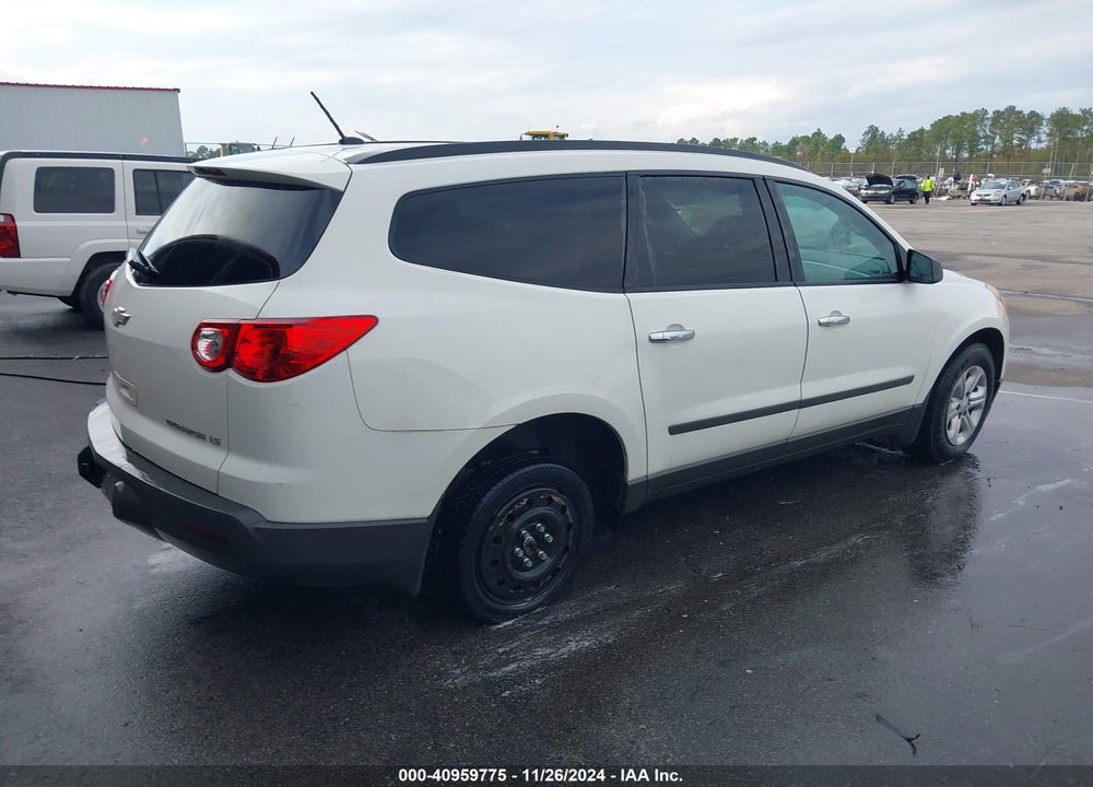 2012 CHEVROLET TRAVERSE LS VIN: 1GNKVFED3CJ221509