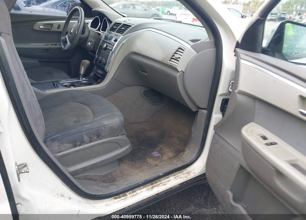 2012 CHEVROLET TRAVERSE LS VIN: 1GNKVFED3CJ221509