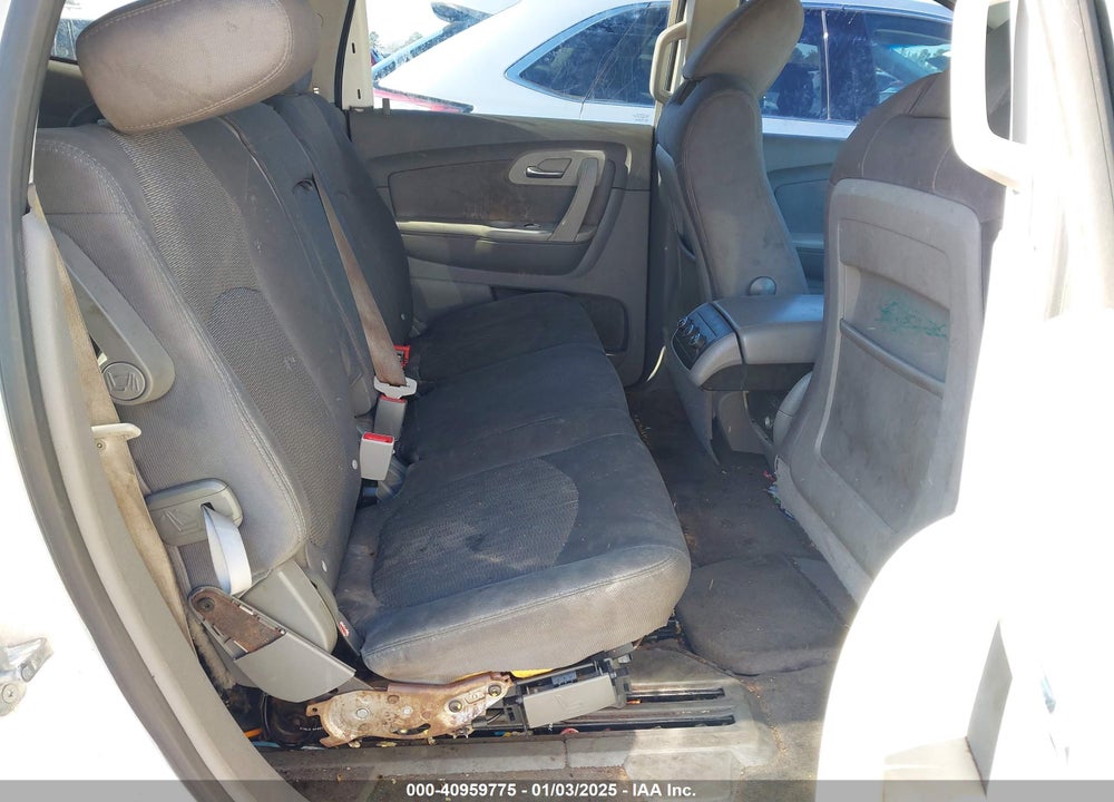 2012 CHEVROLET TRAVERSE LS VIN: 1GNKVFED3CJ221509