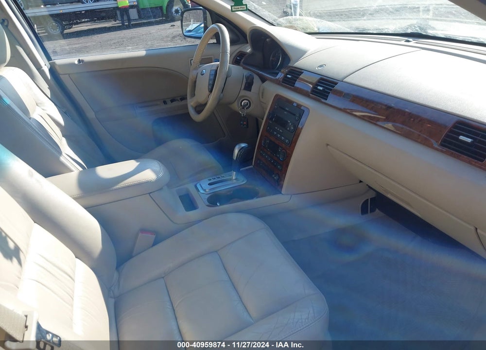 2007 FORD FIVE HUNDRED SEL VIN: 1FAHP271X7G118010