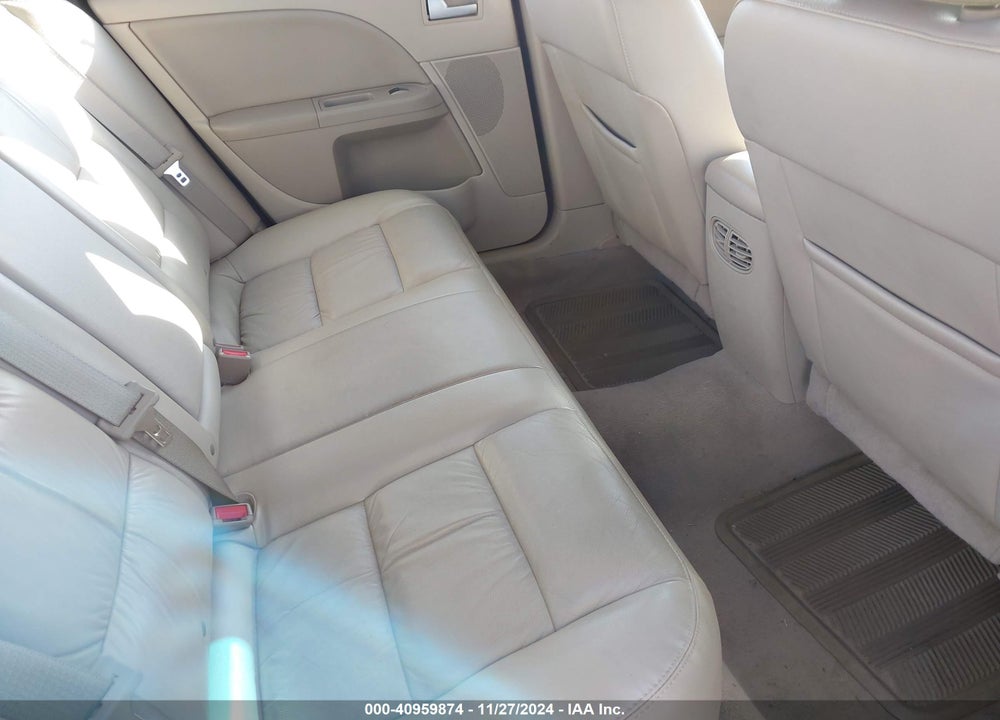 2007 FORD FIVE HUNDRED SEL VIN: 1FAHP271X7G118010