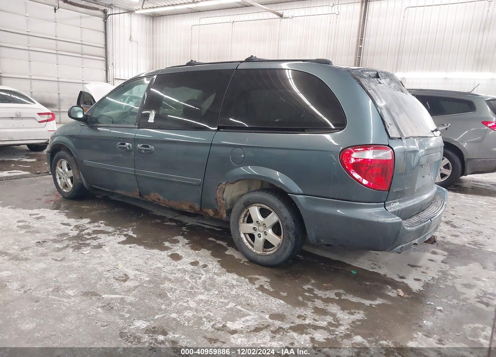 2005 DODGE GRAND CARAVAN SXT VIN: 2D8GP44L55R131039