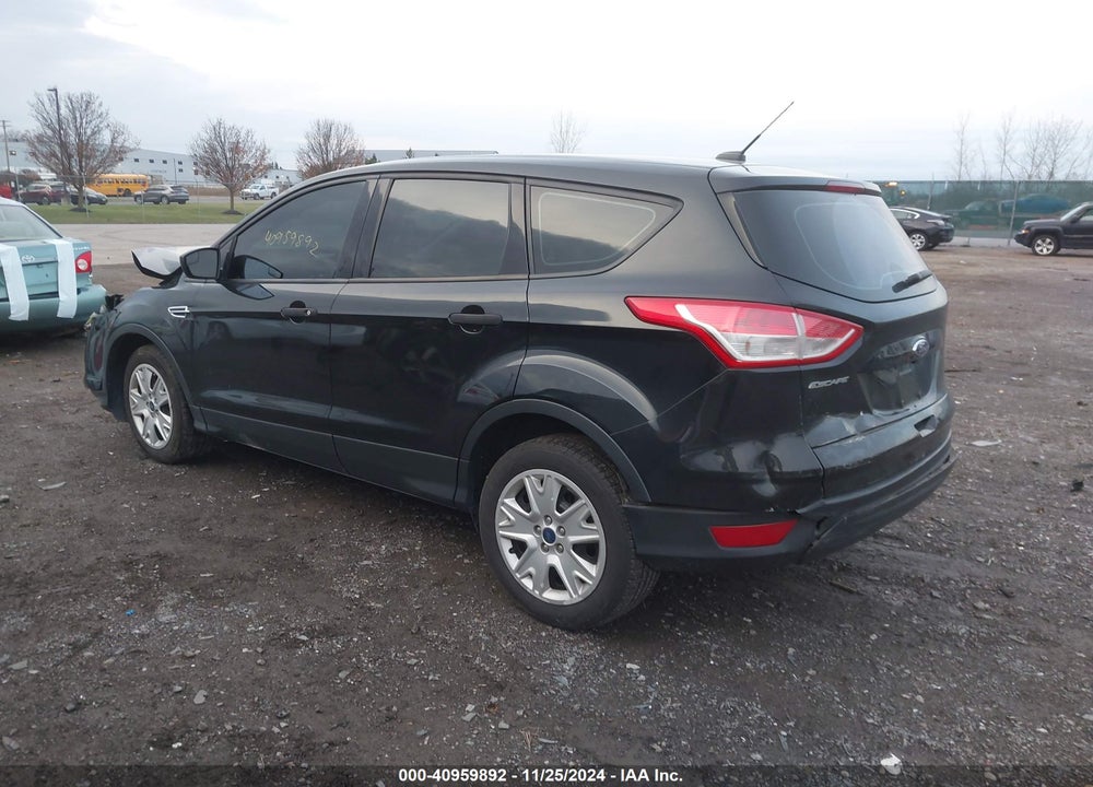 2015 FORD ESCAPE S VIN: 1FMCU0F78FUB70173