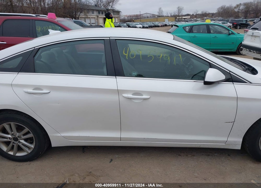 2016 HYUNDAI SONATA SE VIN: 5NPE24AF8GH374671