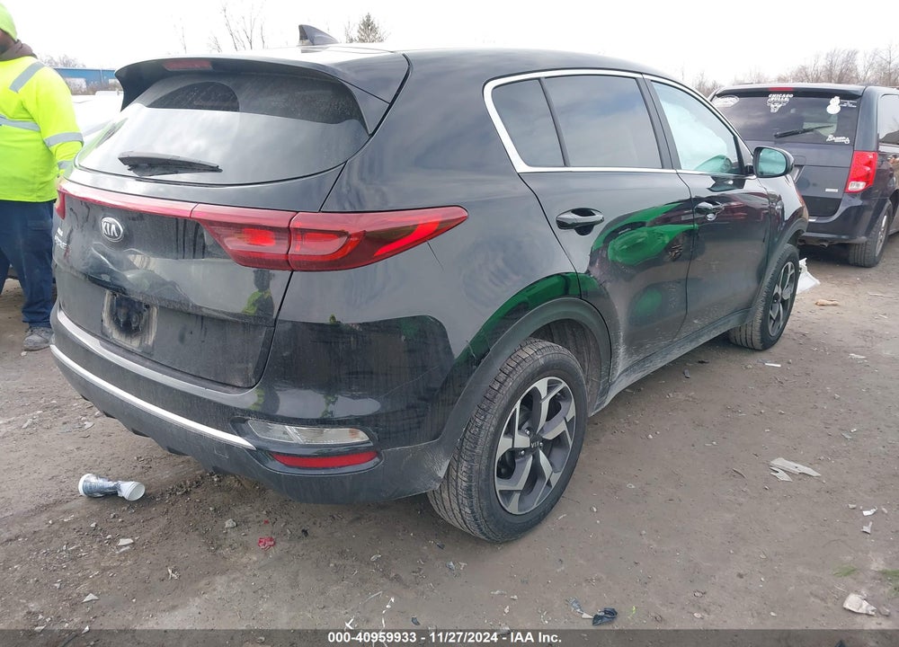 2022 KIA SPORTAGE LX VIN: KNDPMCAC2N7021461