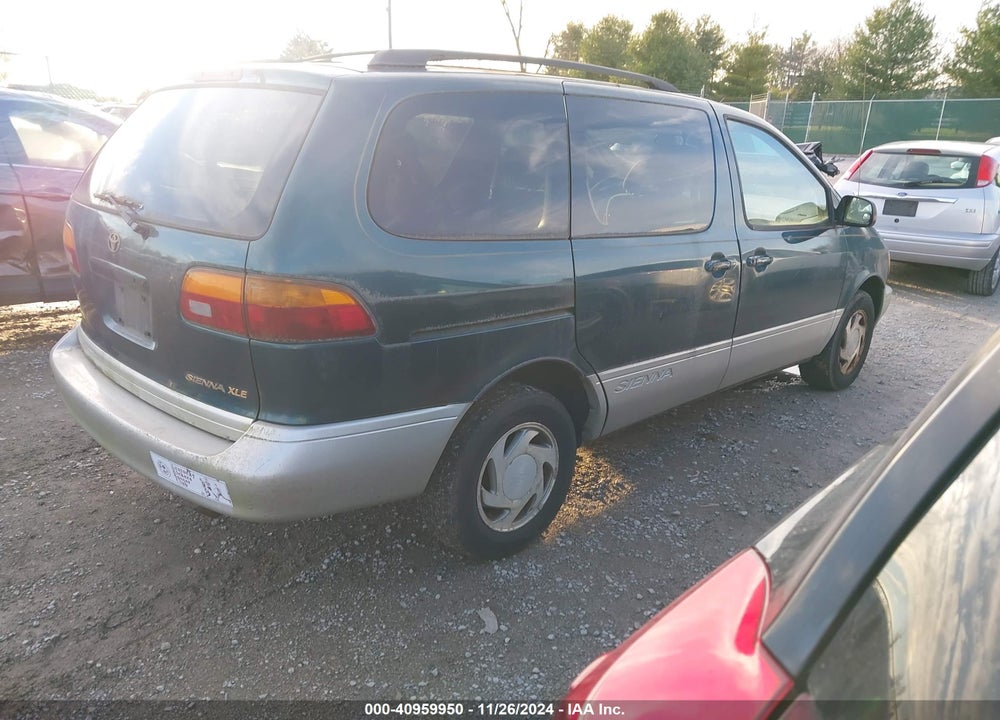 1998 TOYOTA SIENNA XLE VIN: 4T3ZF13C6WU004589
