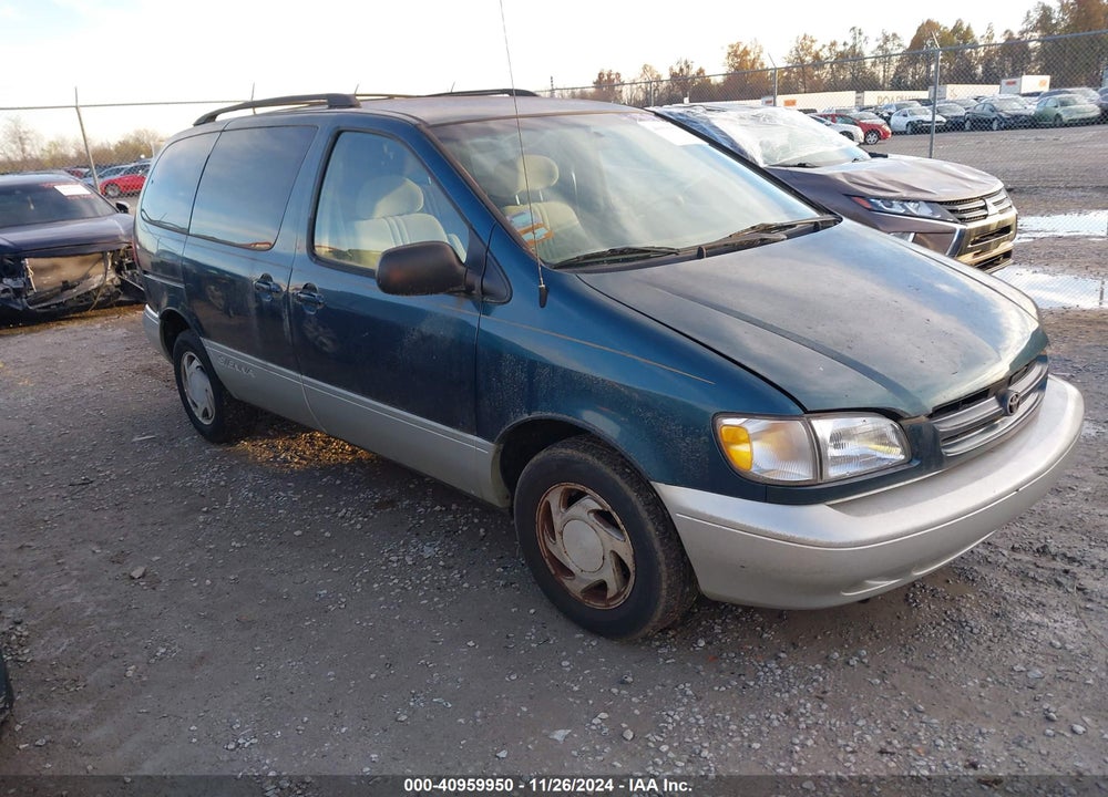 1998 TOYOTA SIENNA XLE VIN: 4T3ZF13C6WU004589