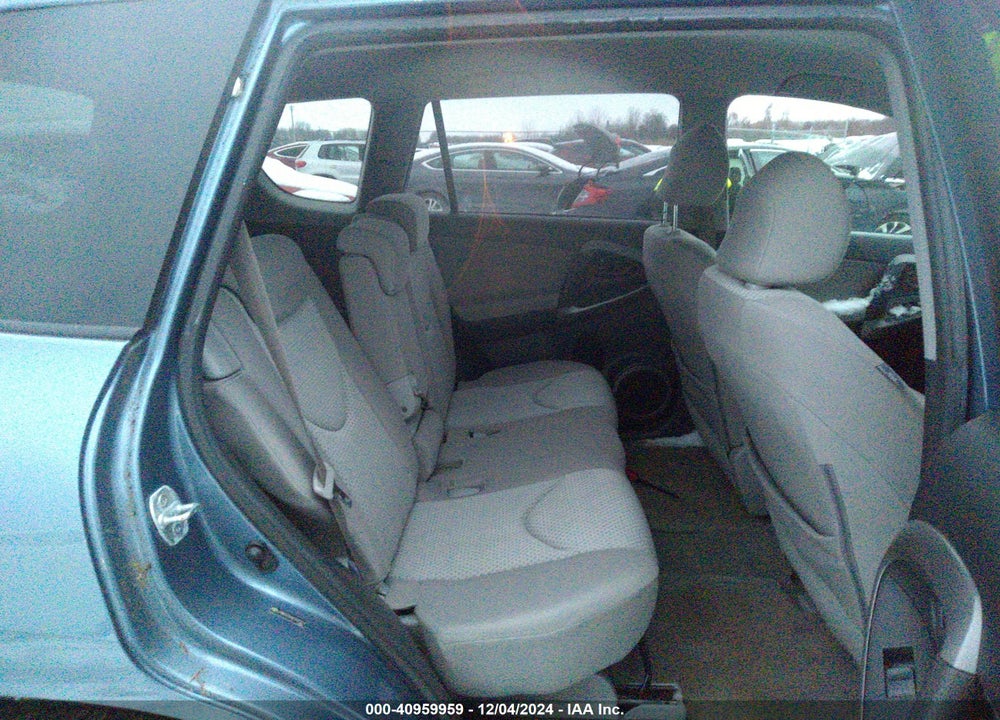 2006 TOYOTA RAV4 VIN: JTMBD33V665025227
