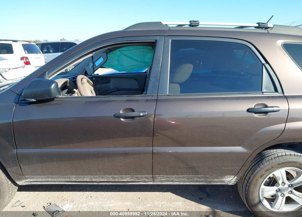 2009 KIA SPORTAGE LX VIN: KNDJF724797572408