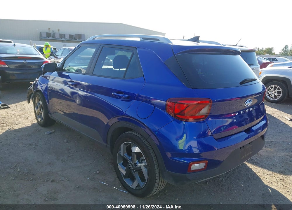 2022 HYUNDAI VENUE SEL VIN: KMHRC8A38NU167577