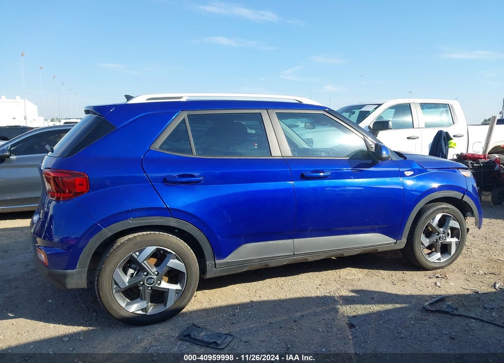 2022 HYUNDAI VENUE SEL VIN: KMHRC8A38NU167577