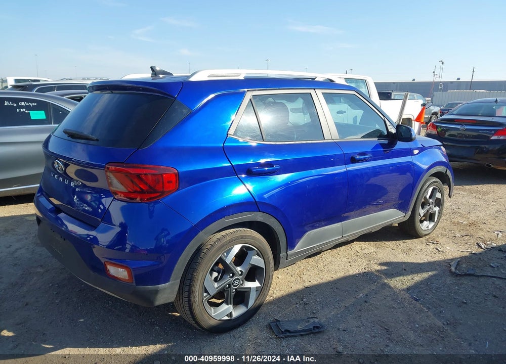 2022 HYUNDAI VENUE SEL VIN: KMHRC8A38NU167577