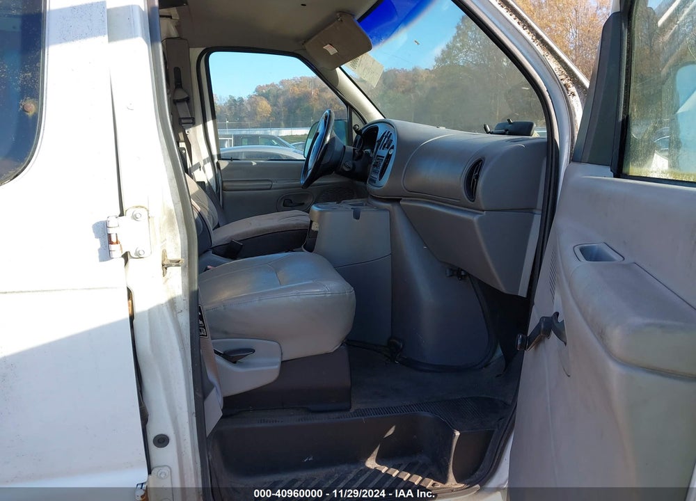 2000 FORD E-250 COMMERCIAL/RECREATIONAL VIN: 1FTNE24L2YHC06974