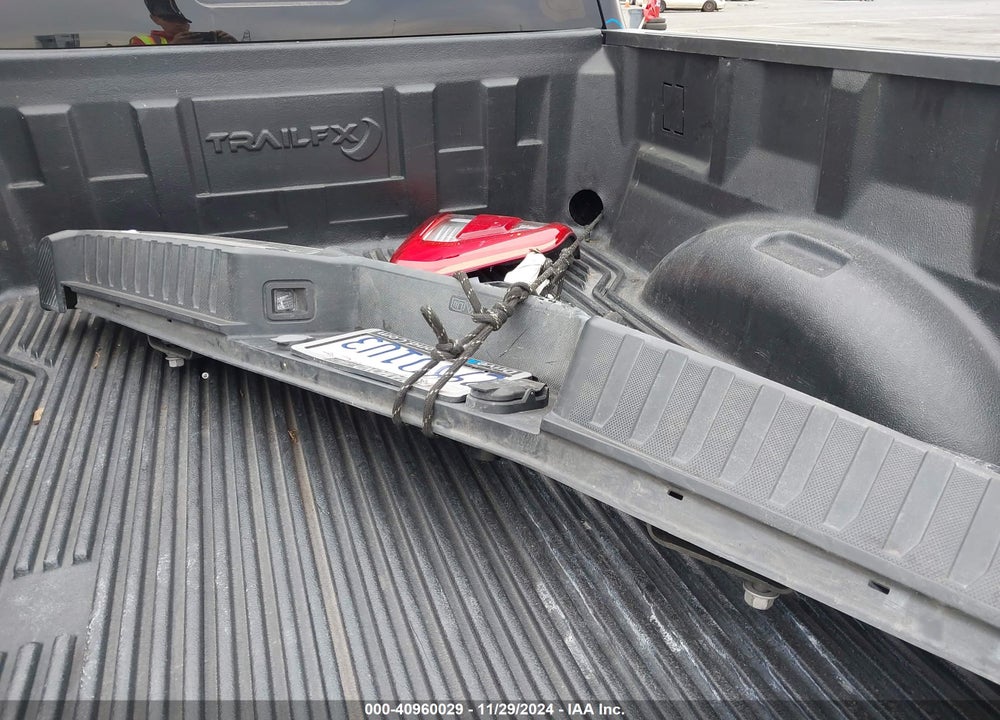 2023 FORD F-150 LARIAT VIN: 1FTFW1E82PKD70135