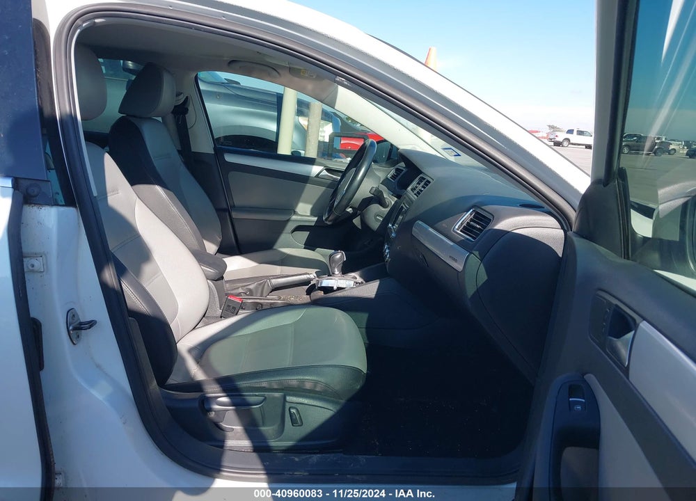 2013 VOLKSWAGEN JETTA HYBRID SE VIN: 3VW637AJXDM307385