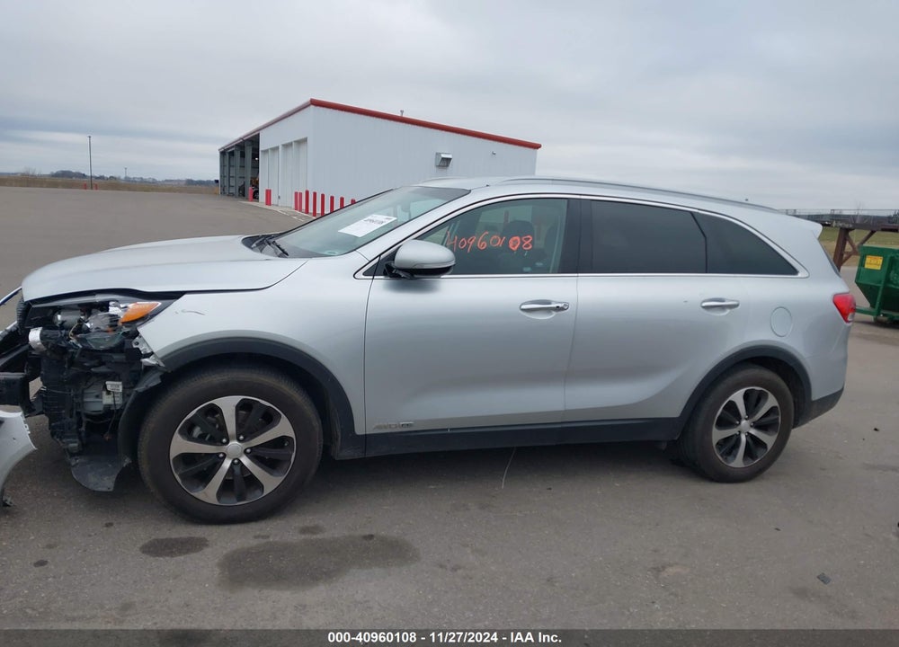 2016 KIA SORENTO 3.3L EX VIN: 5XYPHDA57GG103297