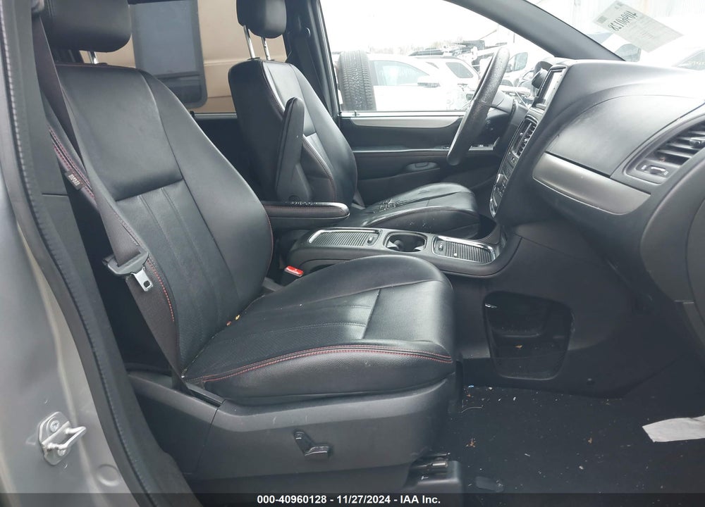 2017 DODGE GRAND CARAVAN GT VIN: 2C4RDGEG2HR674257