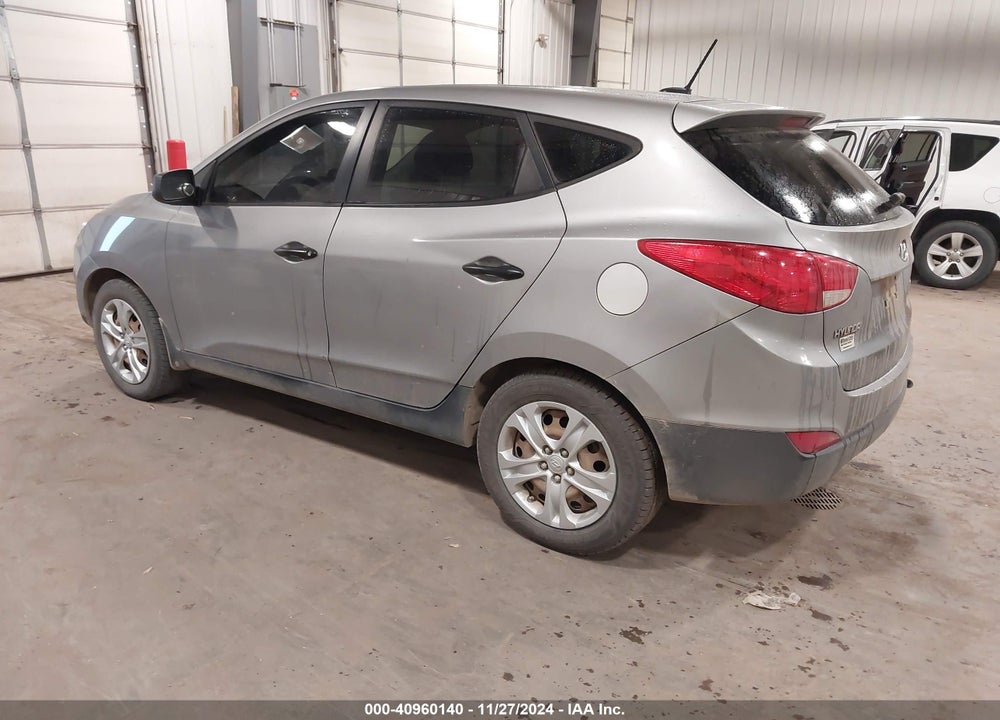 2012 HYUNDAI TUCSON GL VIN: KM8JT3AB8CU404136