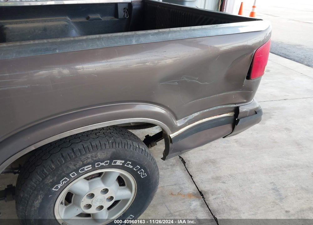 1997 CHEVROLET T10 LS SPORTSIDE VIN: 1GCDT19X7VK228779