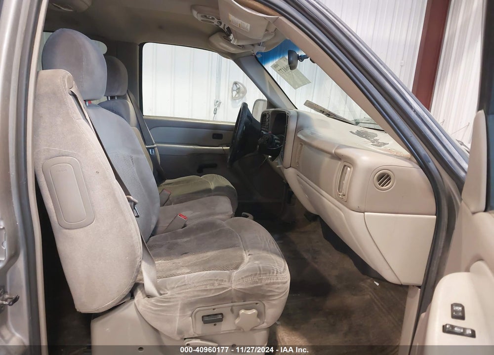 2002 CHEVROLET TAHOE LS/LT/Z71 VIN: 1GNEK13Z92J155327