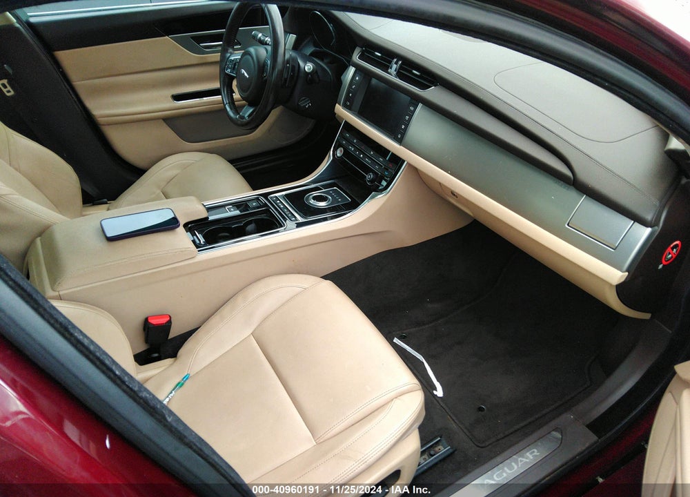 2017 JAGUAR XF 20D VIN: SAJBR4BNXHCY23609