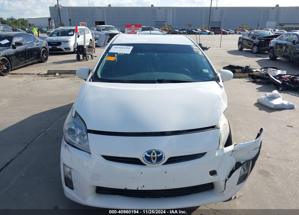 2011 TOYOTA PRIUS TWO VIN: JTDKN3DU3B5265655