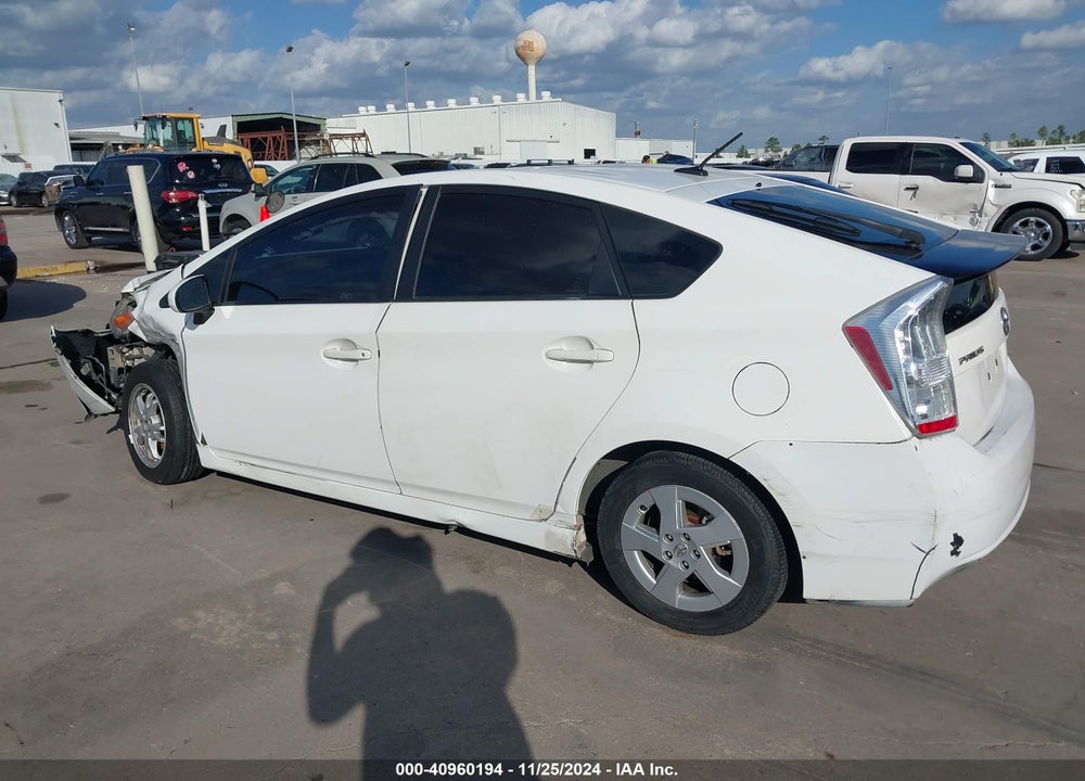 2011 TOYOTA PRIUS TWO VIN: JTDKN3DU3B5265655