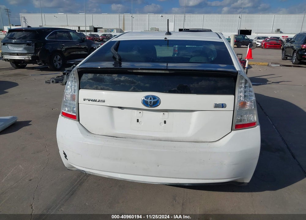 2011 TOYOTA PRIUS TWO VIN: JTDKN3DU3B5265655