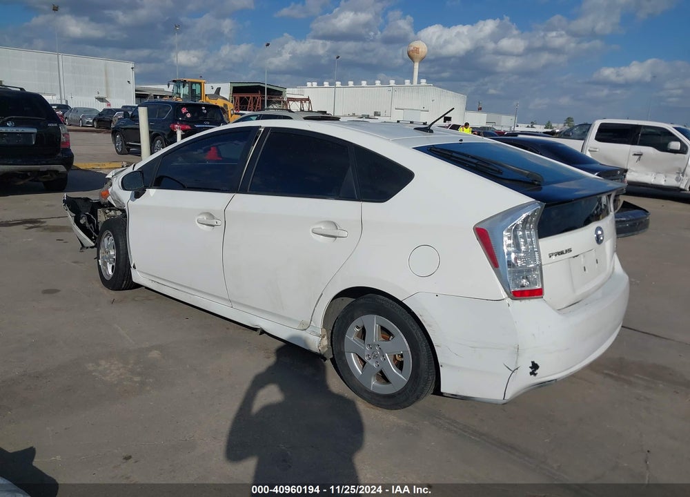 2011 TOYOTA PRIUS TWO VIN: JTDKN3DU3B5265655