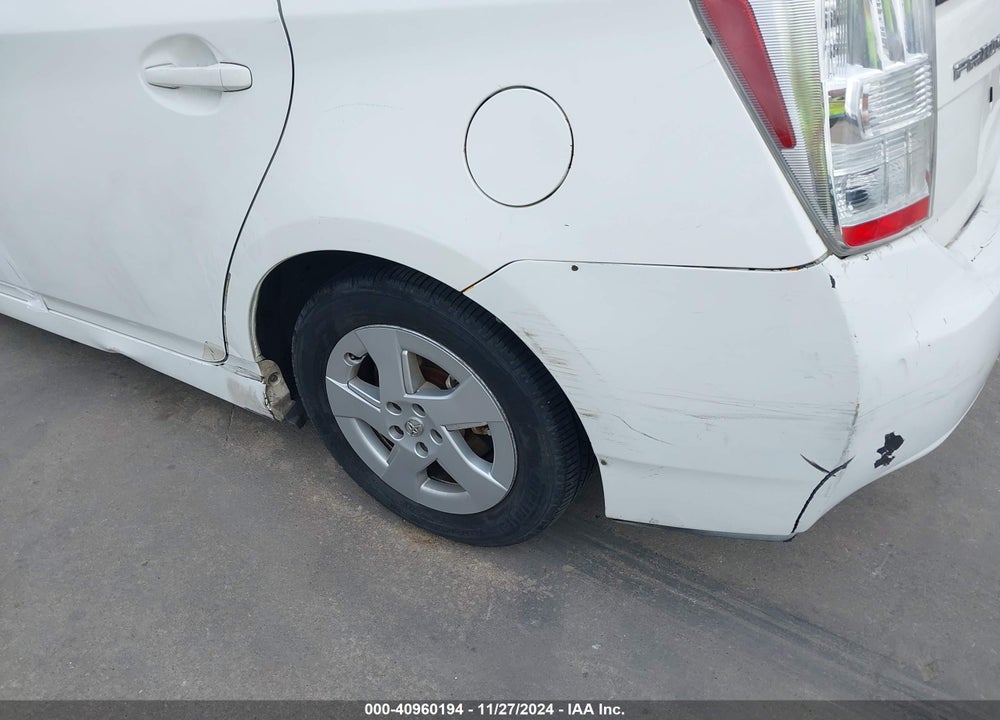 2011 TOYOTA PRIUS TWO VIN: JTDKN3DU3B5265655