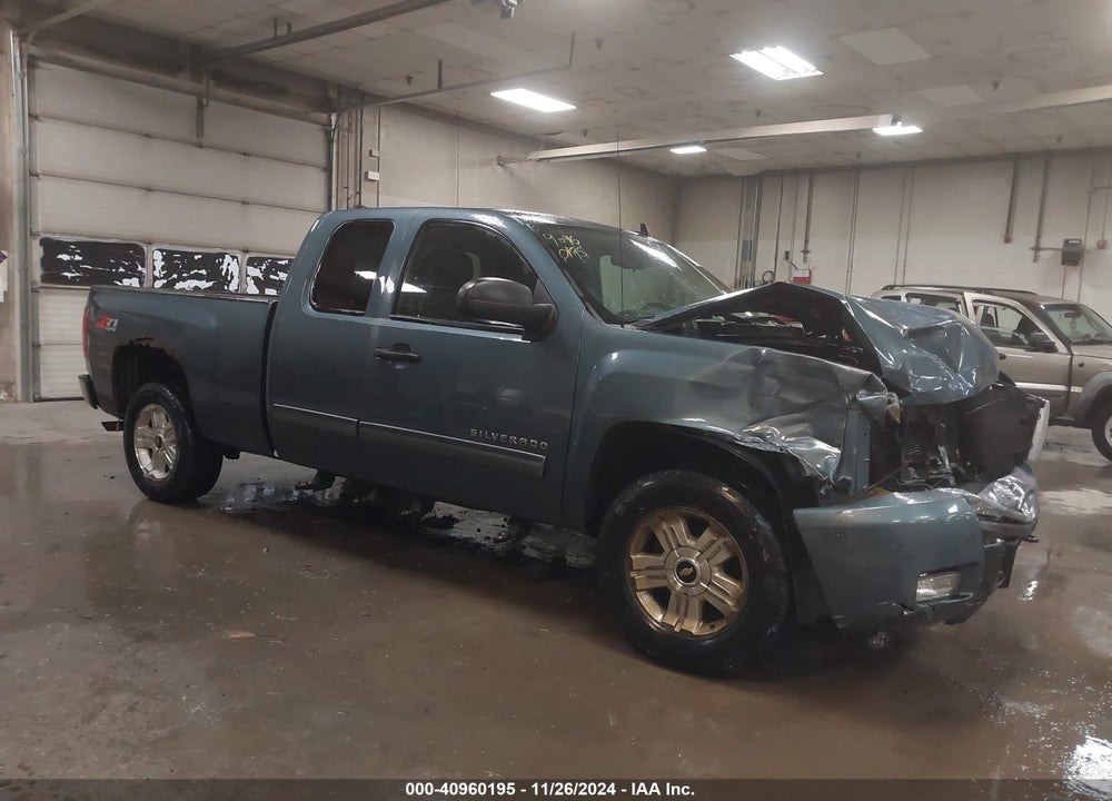 2011 CHEVROLET SILVERADO 1500 VIN: 1GCRKSE33BZ226192