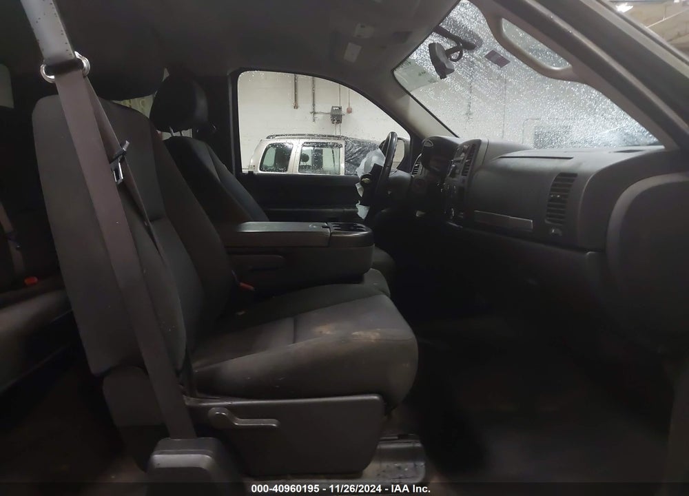 2011 CHEVROLET SILVERADO 1500 VIN: 1GCRKSE33BZ226192