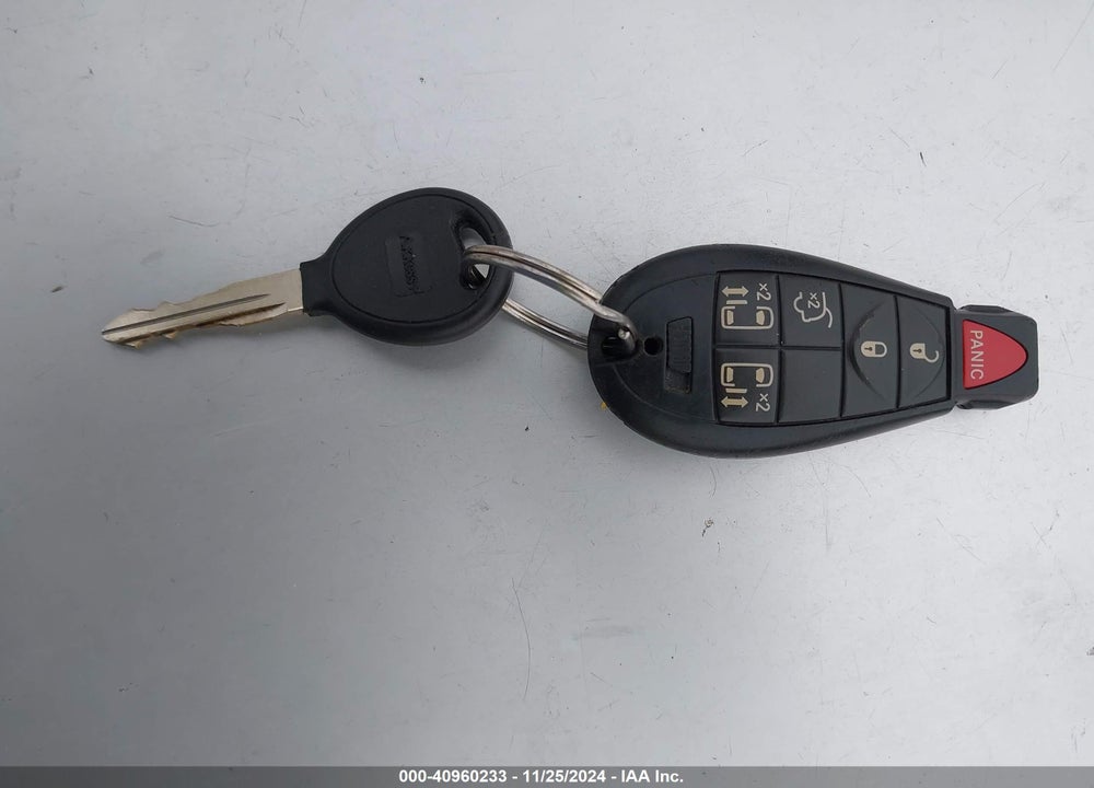 2014 CHRYSLER TOWN & COUNTRY TOURING VIN: 2C4RC1BG0ER448444