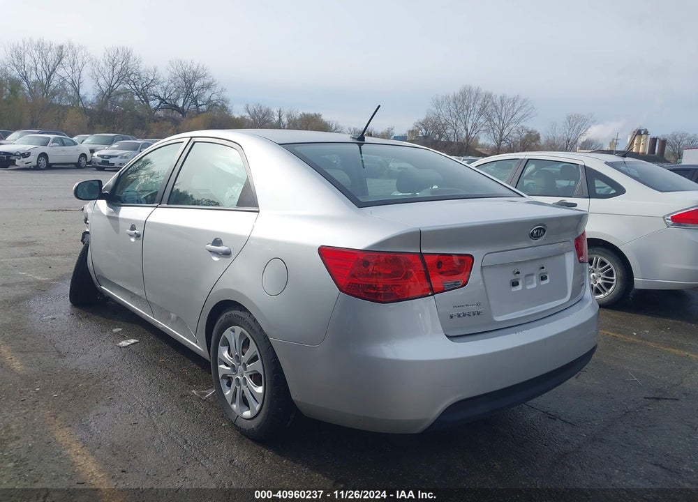 2013 KIA FORTE EX VIN: KNAFU4A26D5660958