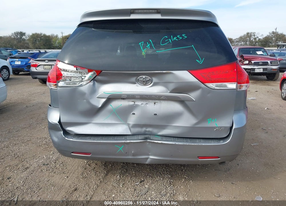 2012 TOYOTA SIENNA XLE V6 8 PASSENGER VIN: 5TDYK3DC7CS256737