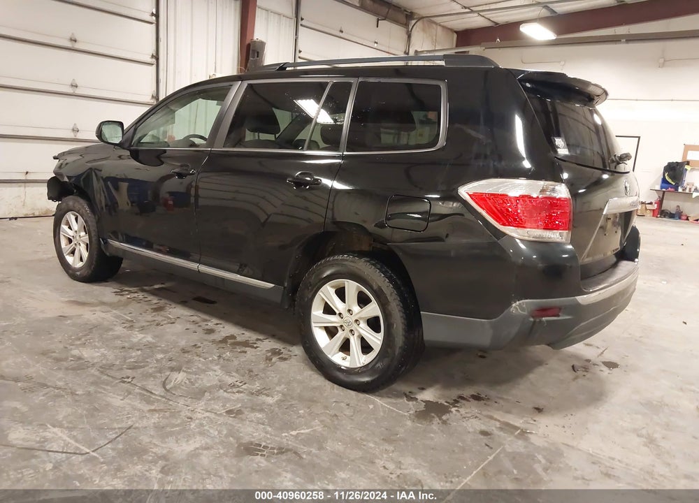 2011 TOYOTA HIGHLANDER SE V6 VIN: 5TDBK3EH6BS055457