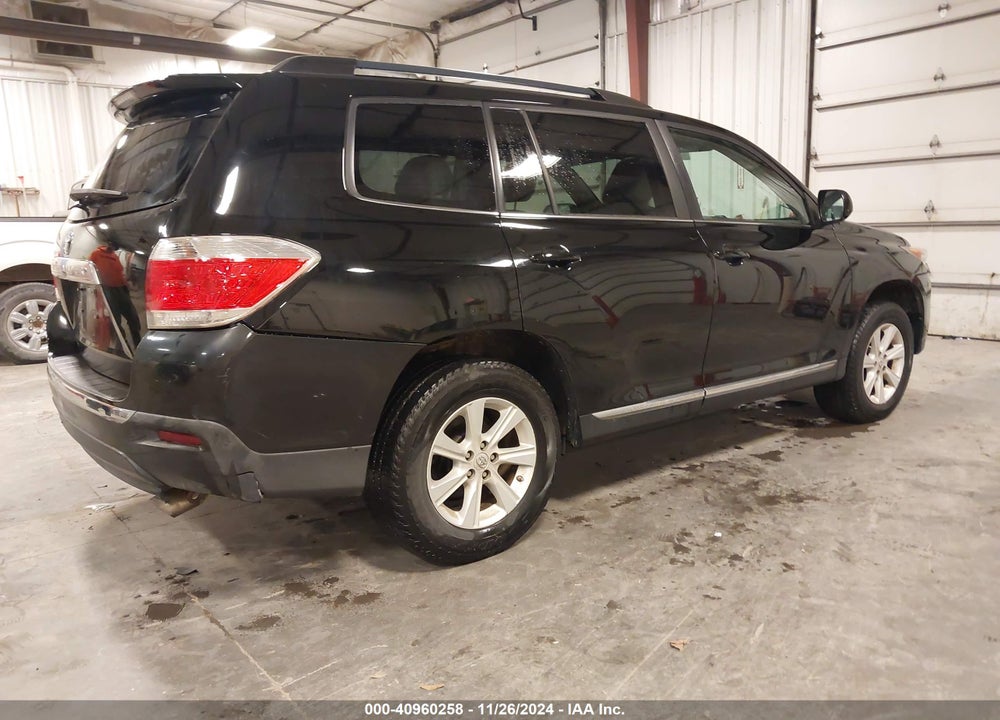 2011 TOYOTA HIGHLANDER SE V6 VIN: 5TDBK3EH6BS055457