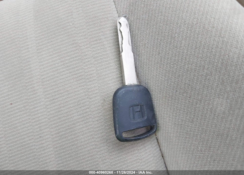 2003 HONDA CIVIC LX VIN: 1HGES15593L000058