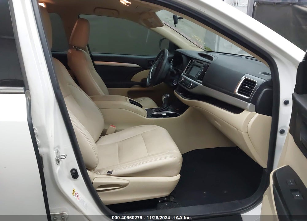 2014 TOYOTA HIGHLANDER LE PLUS V6 VIN: 5TDZKRFH9ES018097