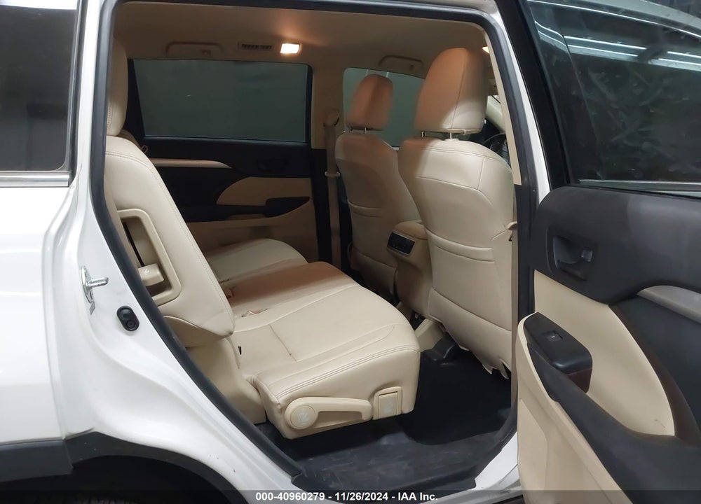 2014 TOYOTA HIGHLANDER LE PLUS V6 VIN: 5TDZKRFH9ES018097